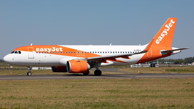 G-UZLC:Airbus A320:EasyJet